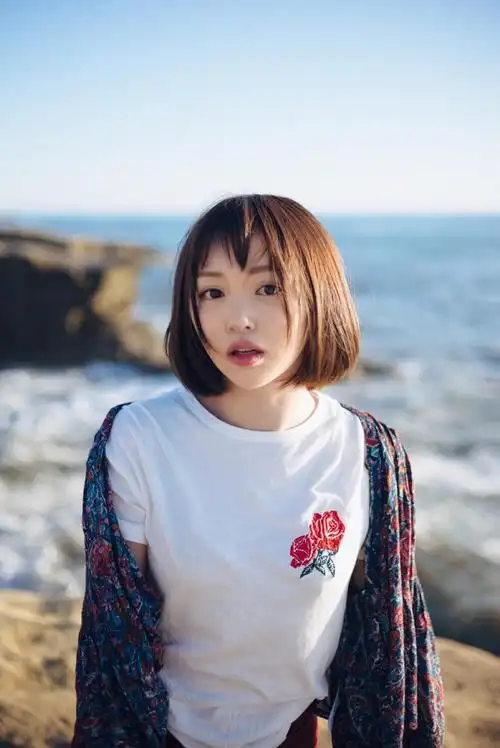 这个夏季让我们一起做个清爽短发美女