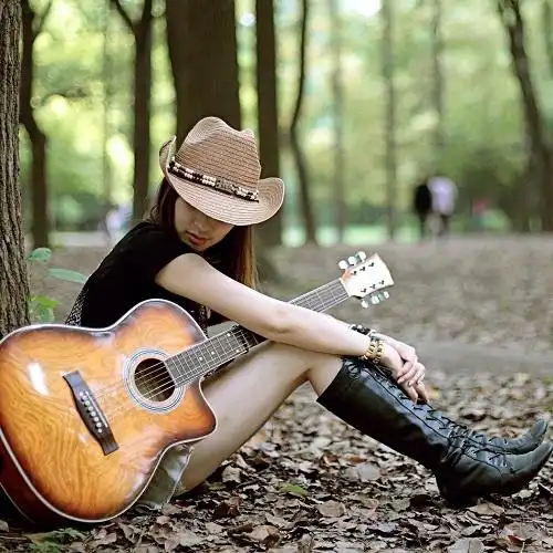 文艺范女生高清图片怀抱吉他的女孩