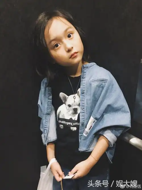 小芈月刘楚恬晒最新萌照,潮范儿十足,可以说是最美童星了