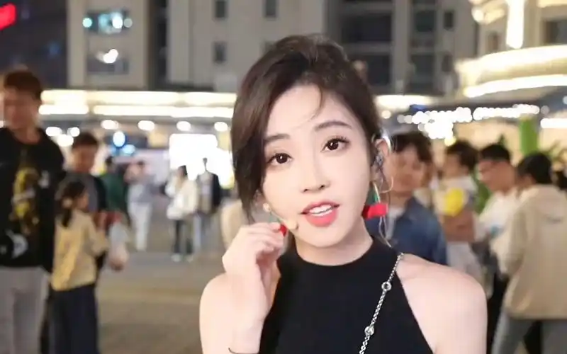 冯提莫 - 别问我是谁 cover王馨平 20231011