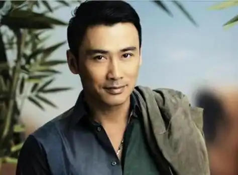 柳云龙37岁成名娶大学同学相爱20年无绯闻他的清醒令人脸红