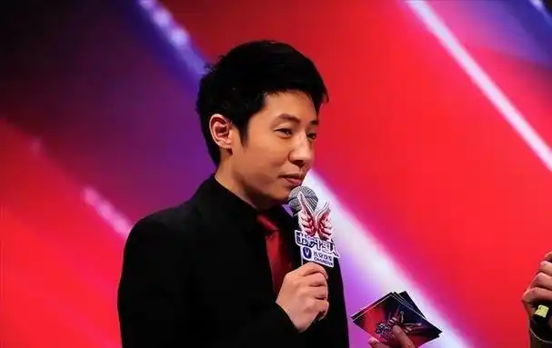 回顾:撒贝宁一家合体破婚变,龙凤胎儿女颜值超高,家庭事业圆满