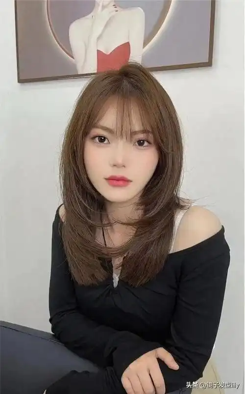 2022流行发型减龄烫卷(烫卷挑染公主切)(11)