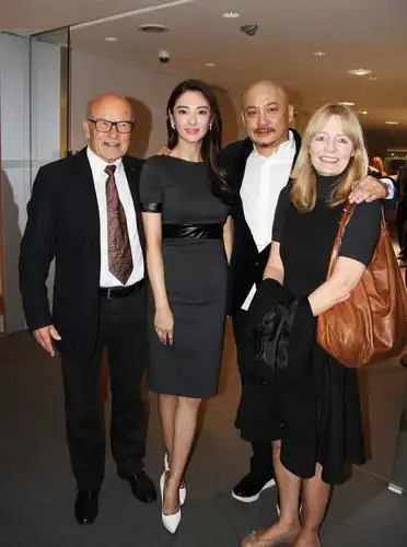 袁巴元曝张雨绮生活不检点?与认识两天男子开房,男方疑似是富豪