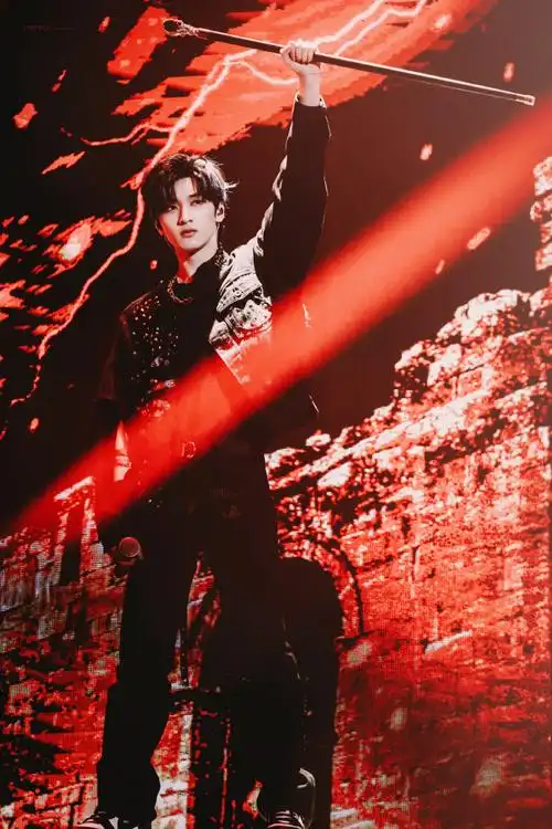 严浩翔挑染蓝发造型##严浩翔 少年王者燃炸onfire##少年onfire第二季