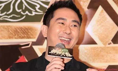 王自健老婆王雅静离婚了吗 王自健成功背后的女人