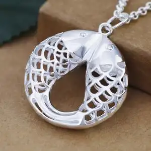 990纯银双鱼吊坠女时尚百搭亲嘴鱼毛衣链大号圆挂坠项坠秋冬配饰