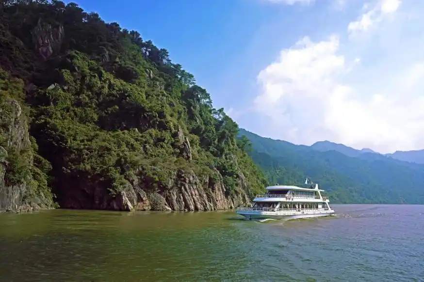 北江小三峡 伦洲岛两天一夜游