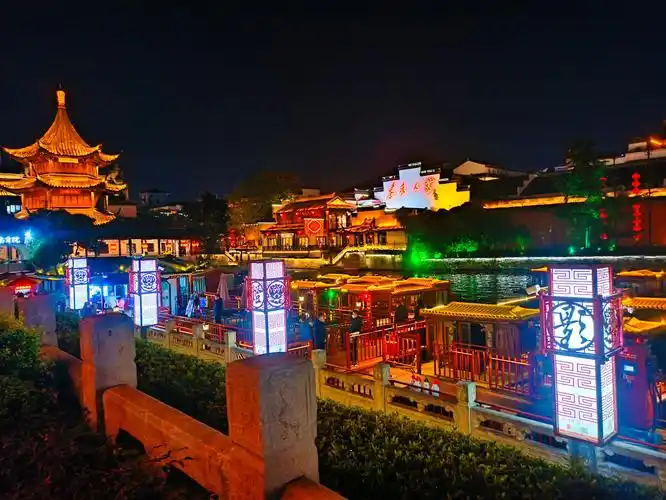 夜色美景～49•夫子庙1 南京夫子庙,为供奉祭祀孔子之地.是中国第一