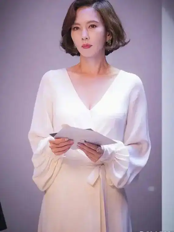 韩国女星金南珠.韩国女星金南珠52岁,身高169,模特般身材 - 抖音