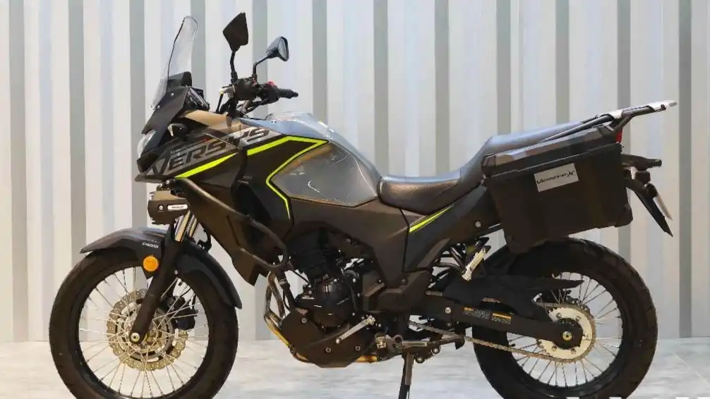 川崎versys-x300拉力车,摩旅代步两不误,具有强悍通过性