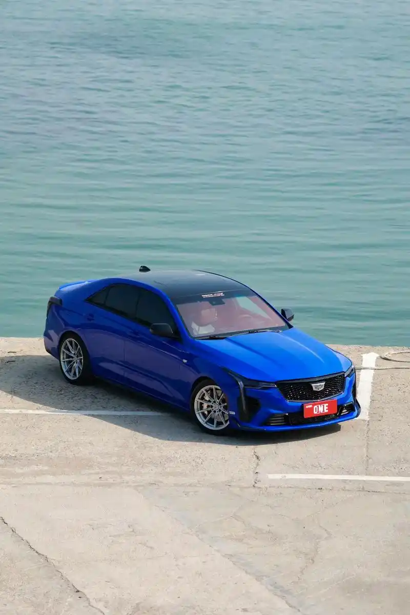 凯迪拉克纯血ct4v高清壁纸