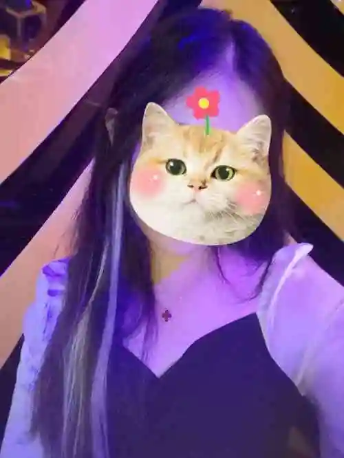 对了,大宇还帮我修剪了一下挂耳染的假发,并没有因为还要额外修剪就