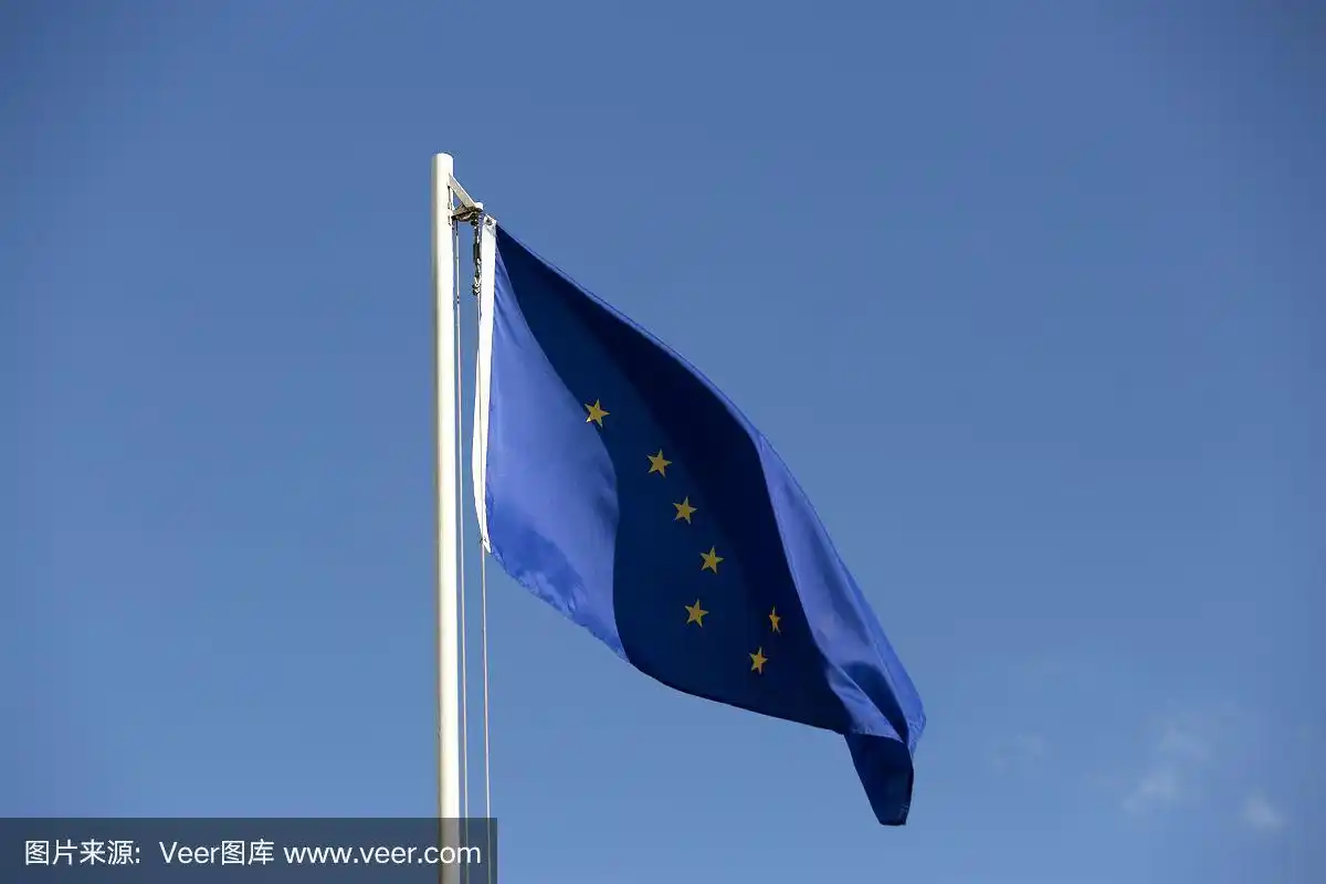 旗杆上的阿拉斯加国旗