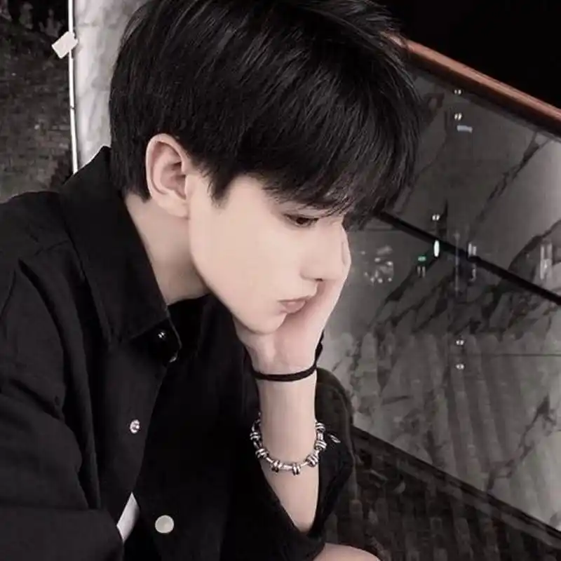 超帅的男生图片,快来围观呀!