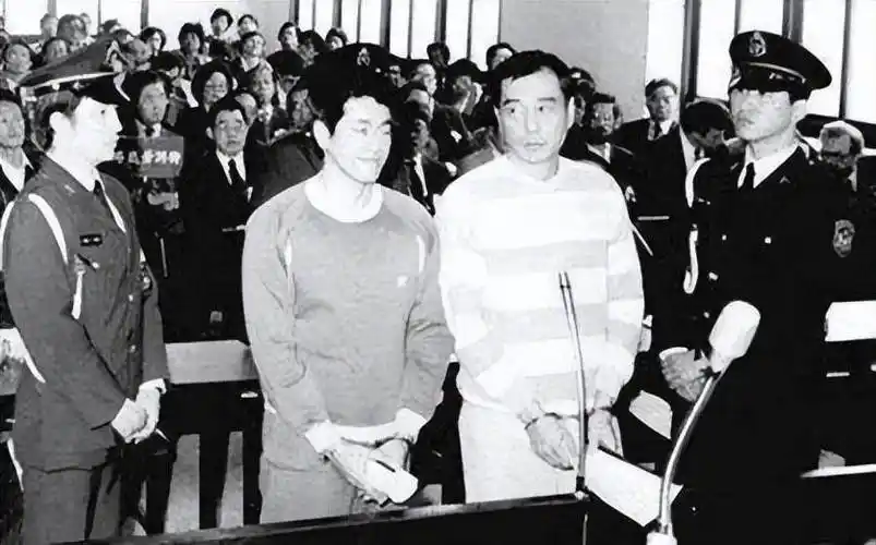 万小刀:"贾静雯干爹"的黑道往事_吴敦_陈启礼_台湾