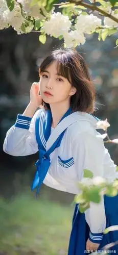 jk制服是一种比较青春且能彰显活力的服装风格,很多年轻的女孩子都