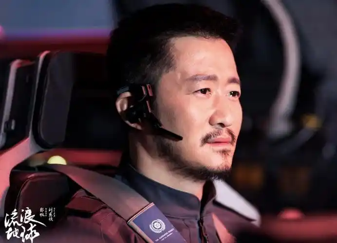 吴京"死"而复活,他出演成大惊喜