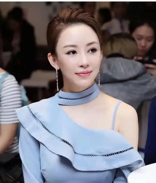 潘晓婷的照片为何潘晓婷年近40还没结婚