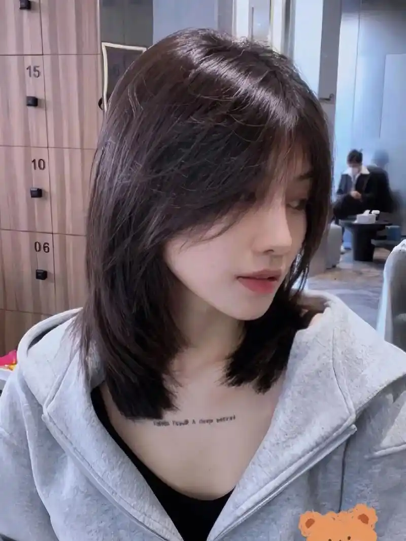 适合方圆脸女生的百搭发型/层次感锁骨短发