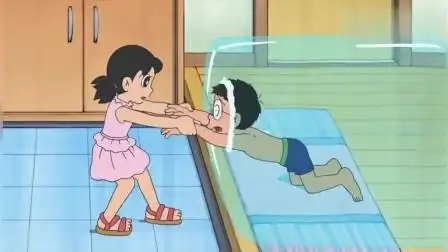 哆啦a梦:大雄被困在泳池,只能求静香帮忙了