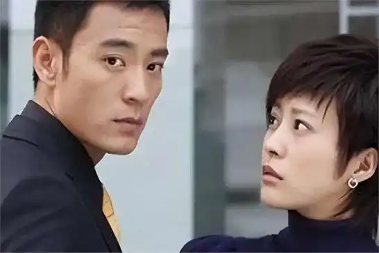 他和郝蕾谈过恋爱,爱过王珞丹,殷桃,最后和小11岁的她修成正果