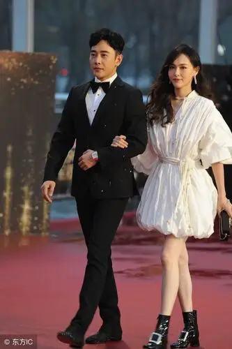 唐嫣罗晋夫妇同框,一同出席活动照片,甜死了