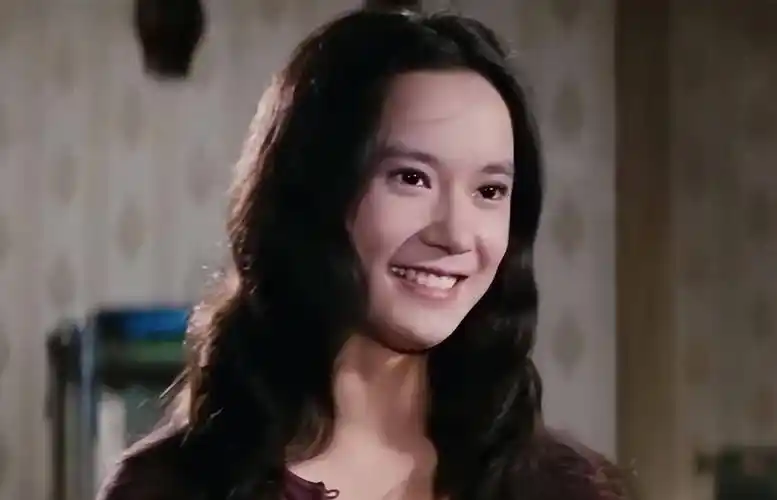 原创龙女郎苗可秀颜值比李小龙妻子琳达更美功夫却比不过她