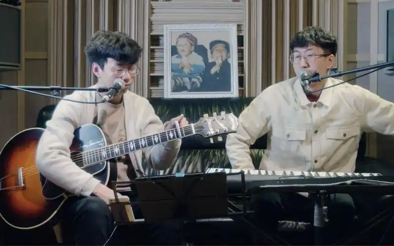 棱镜乐队《总有一天你会出现在我身边》@gystage直播现场