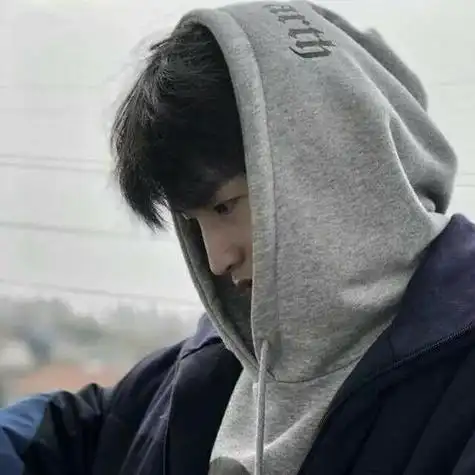 真实照片男头像真实男生照片头像