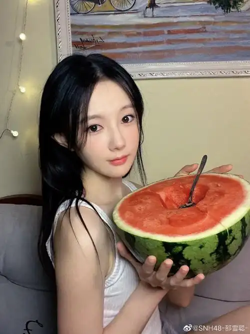 夏日炎炎,西瓜超甜91邵雪聪超话#snh48group年度青春盛典