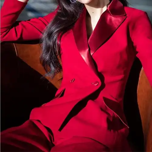 2021新款高级感红色西装套装女春秋时尚气质主持人正装西服小个子
