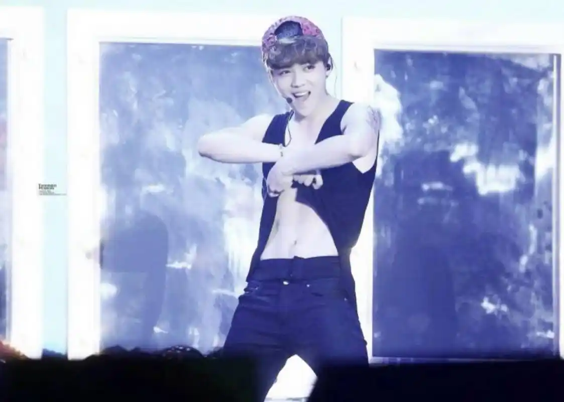 盘点!娱乐圈男星腹肌:彭于晏陈伟霆的太完美,邓超的却笑哭