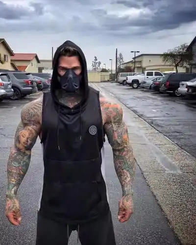 从小的思想就是要远离纹身男,在以前只有混社会的才有纹身,瘦瘦的身材