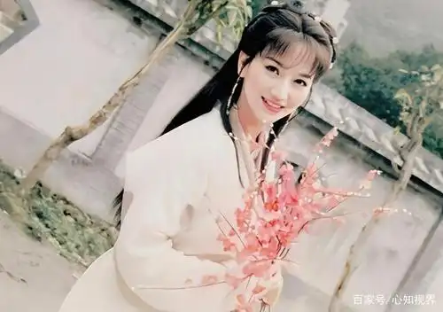 赵雅芝已经67岁,看看她从年轻到现在的变化,让人感觉意外