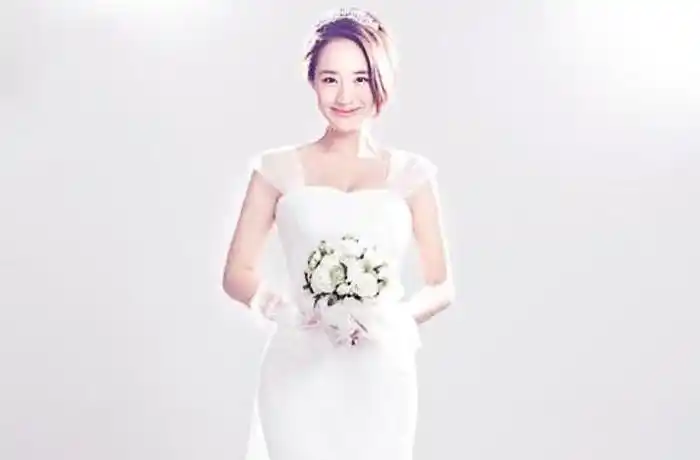 夏洛特烦恼秋雅低调完婚婚纱照惊艳娱乐圈