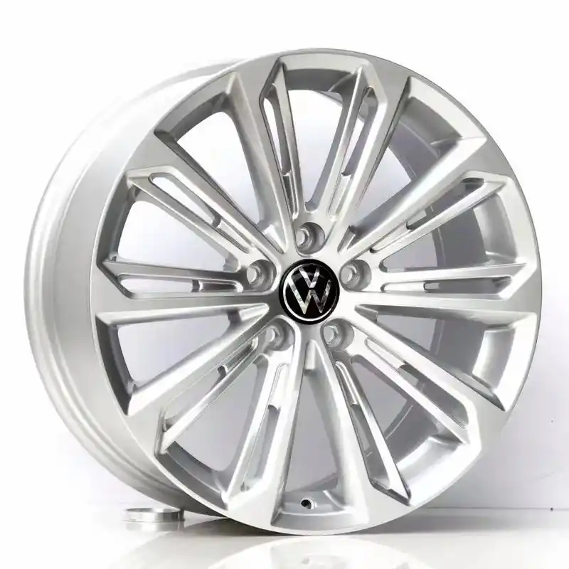 大众新迈腾升级18寸海外版轮毂94.