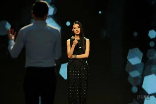 非诚勿扰20151030人气女神遇佳音突然后悔灭灯:男神还愿意牵我吗?