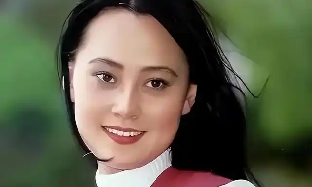 大宋佳是90年代的著名女演员,她曾两次获得百花奖影后,在巅峰期甚至