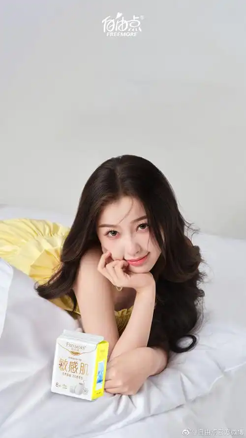 公众号】后台回复【虞书欣生日快乐】获取虞书欣高清手机壁纸怦然「欣