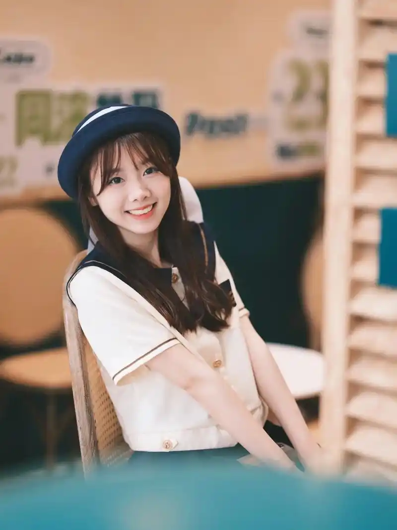 jk#咖啡馆#胶片#摄影#人像##生活碎片 #vlog日常 - 抖音