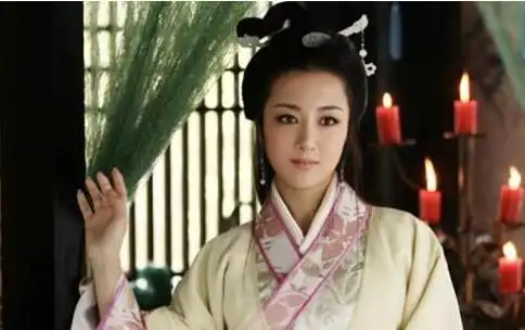 此人十四岁被张飞抢走当老婆,张飞被杀后,她去了哪里?