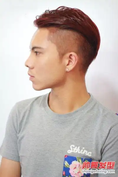 七款不同风格的两侧推平的发型(6)-两边剃光发型-帅哥发型网