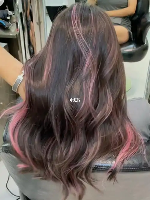 简直绝绝子挑染发色谁染谁美