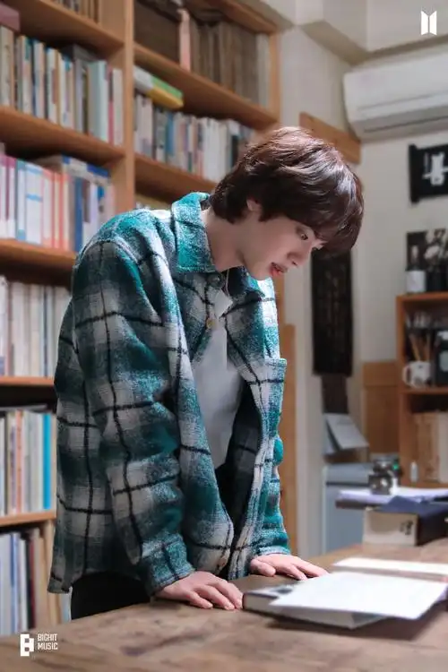 金硕珍心动瞬间##金硕珍似是星辉清朗