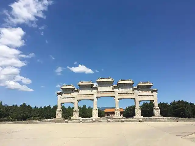 峥嵘岁月,浮华退尽,长眠——清东陵