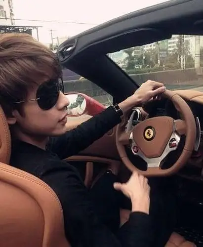 深圳富二代陈俊宇背景资料揭秘 海量超帅私房照曝光(组图)