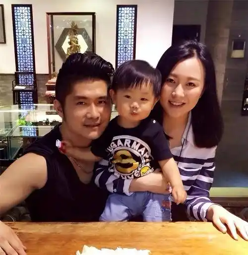 婚后的潘阳和老公生活也是相当的甜蜜,二人结婚这么多年很少有吵架闹