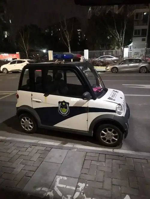 好可爱的小警车03