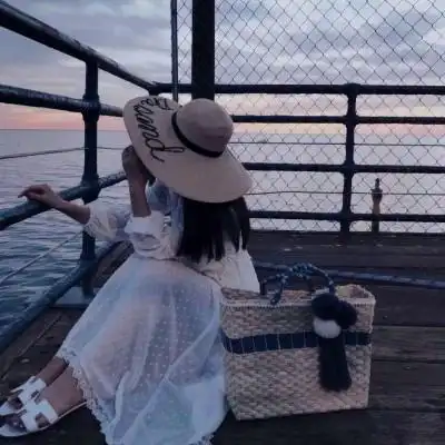 微信背影女头高清新潮时尚的微信头像背影女图片